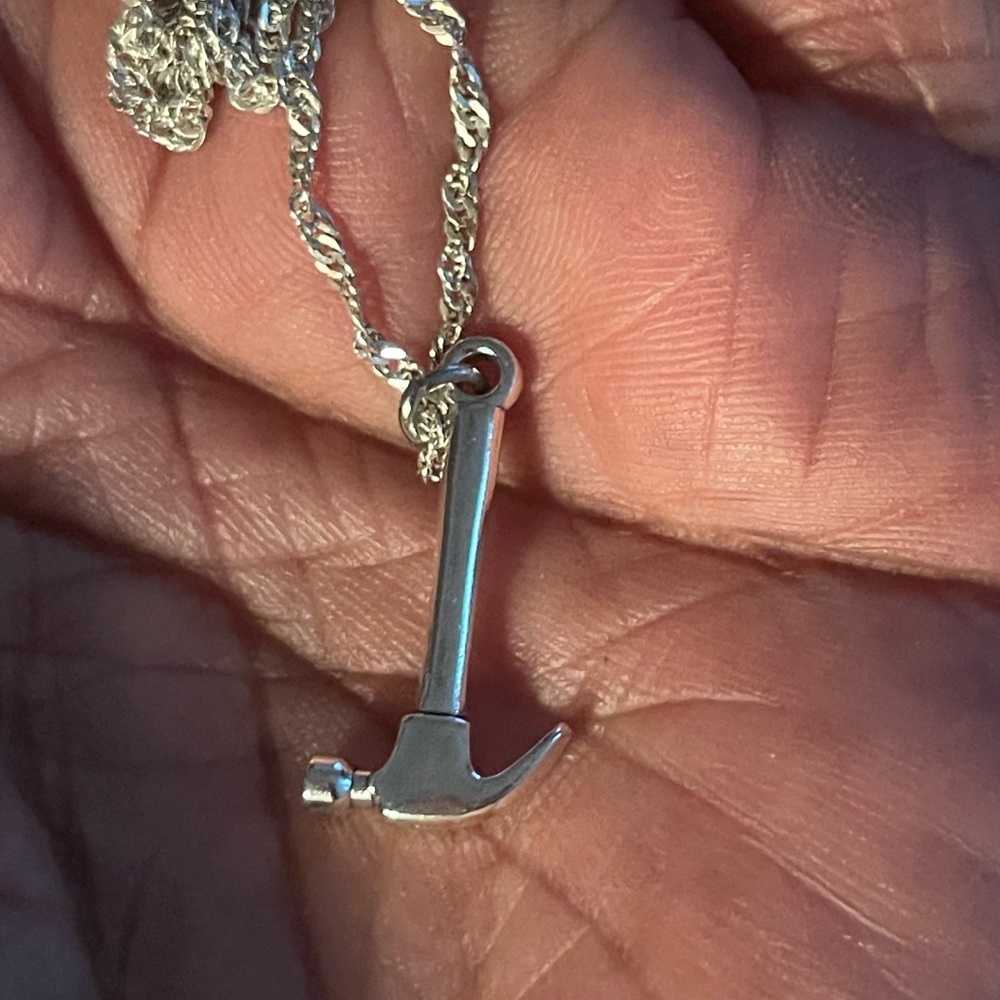 Necklace Pendant Tool Jewelry - Picture 3 of 3